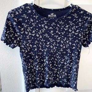 Small Hollister Floral T-shirt